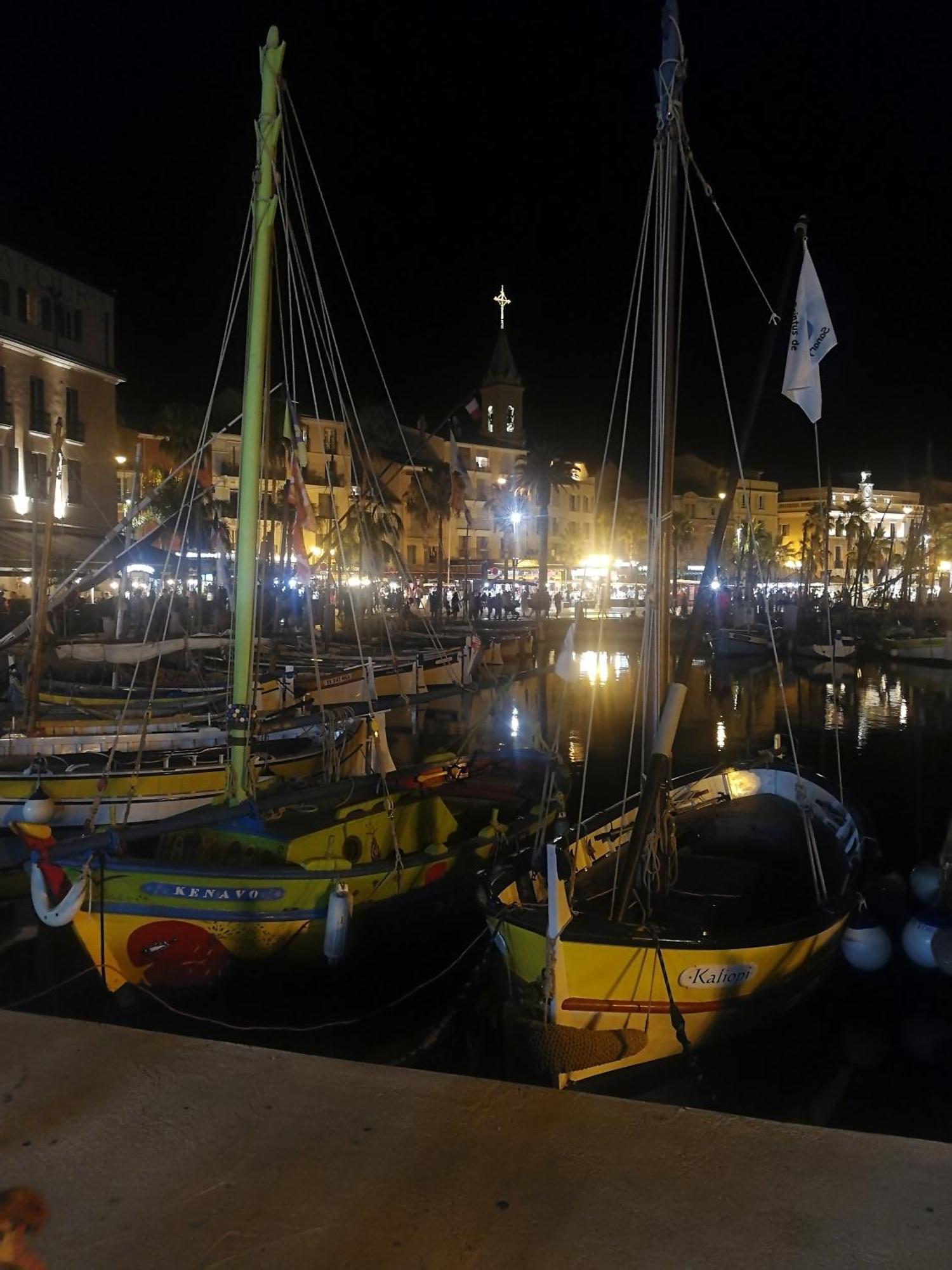 Sanary- La Vie Est Belle- Centre Ville 2 Minutes A Pied- Plage 5 Minutes Exterior foto